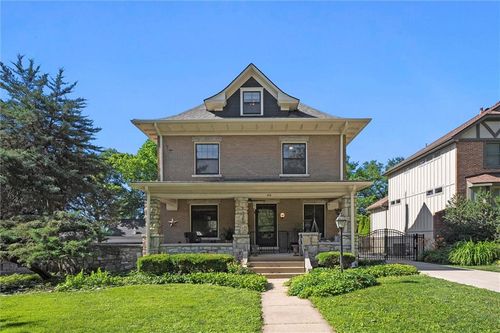 909 W 38th St, Kansas City, MO, 64111-4541 | Card Image