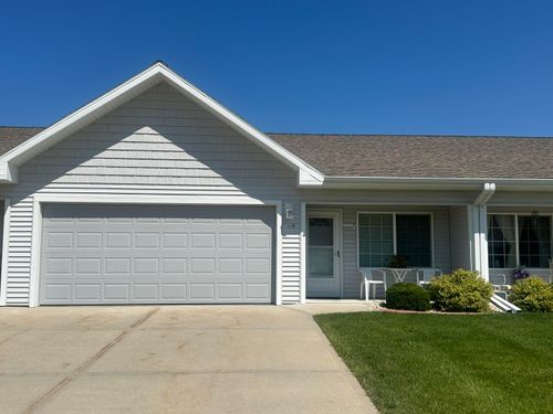 418 Novak St, Hartford, WI, 53027 | Card Image
