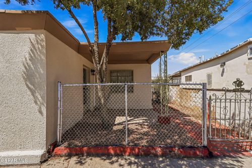 705 S Virginia St, El Paso, TX, 79901-2945 | Card Image