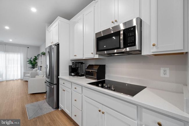 64 - 14114 Gypsum Loop, Condo with 3 bedrooms, 3 bathrooms and null parking in CHANTILLY VA | Image 4