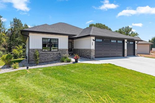 2685 Chambers Crossing, SUAMICO, WI, 54313 | Card Image