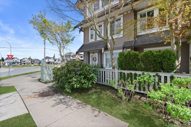 1 - 8250 209 B Street, Townhouse with 3 bedrooms, 2 bathrooms and 3 parking in Langley BC | Image 5