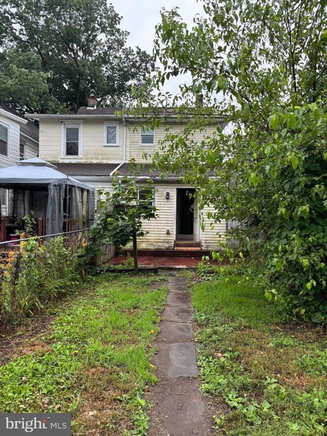 717 W Broad St, Home with 2 bedrooms, 1 bathrooms and null parking in QUAKERTOWN PA | Image 4