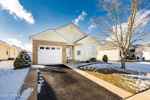 70 Winterton Dr, Toms River, NJ, 08757-6023 | Card Image