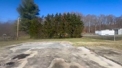 2715 Highway 91, Elizabethton, TN, 37643-7002 | Card Image