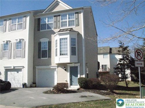8531 Putnam Ct, BREINIGSVILLE, PA, 18031-1579 | Card Image