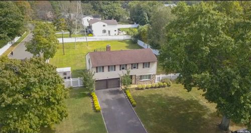 12 Shari Lane, East Northport, NY, 11731 | Card Image