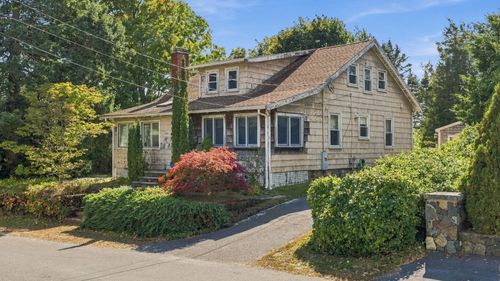 126 Village Street, Marblehead, MA, 01945 | Card Image