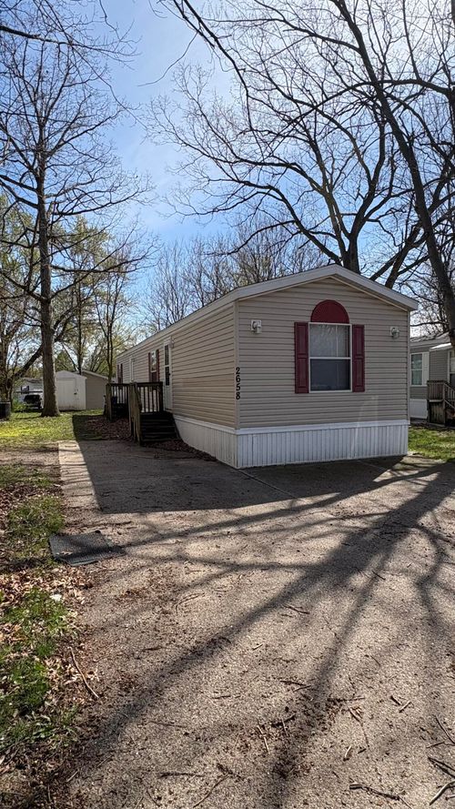 2658 Kitchener St Sw, Wyoming, MI, 49519-4576 | Card Image