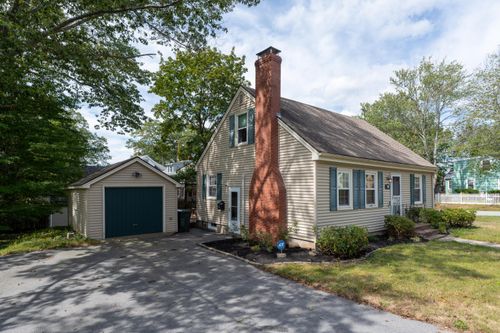 124 Westbrook Street, South Portland, ME, 04106 | Card Image
