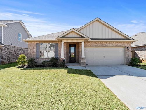 626 Magnolia Place Ln Sw, Hartselle, AL, 35640-3878 | Card Image