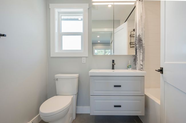 3643 254 St, House other with 10 bedrooms, 7 bathrooms and 20 parking in Aldergrove BC | Image 26