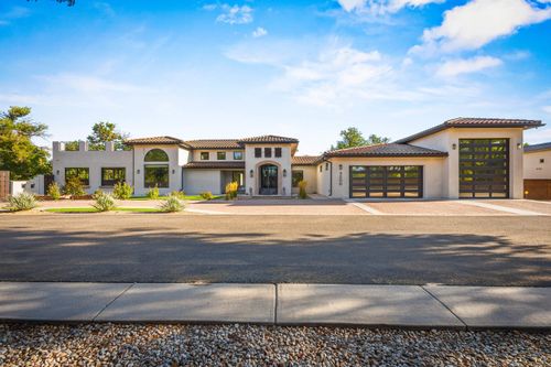 3200 Calle Vigo Nw, Albuquerque, NM, 87104-1822 | Card Image