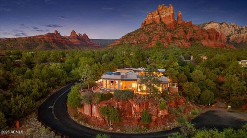 145 Highland Rd, Sedona, AZ, 86336-6152 | Card Image