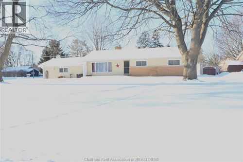 2 Freda St, Ridgetown, ON, N0P2C0 | Card Image