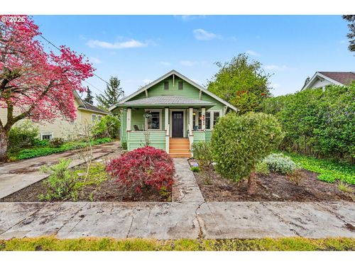 301 Orchard St, Silverton, OR, 97381 | Card Image