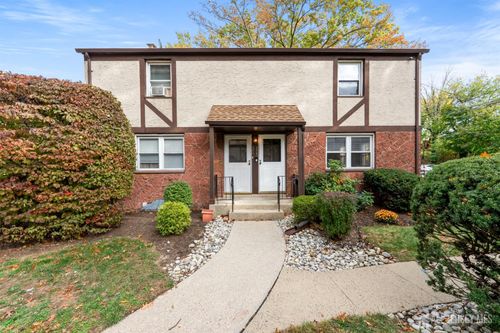 255 Newman St, Metuchen, NJ, 08840-2643 | Card Image