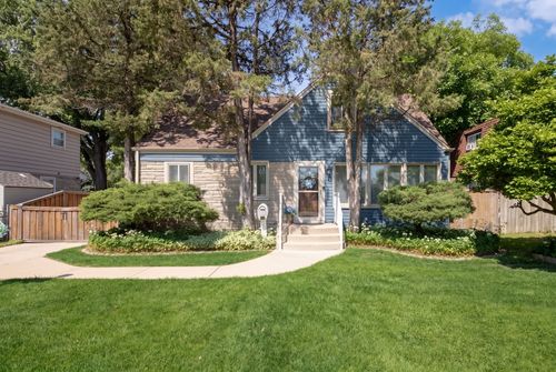 3008 N Wolf Rd, Melrose Park, IL, 60164-1115 | Card Image