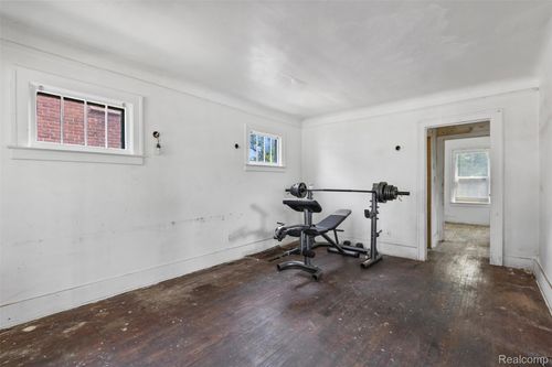 16594 Turner St, Detroit, MI, 48221-2980 | Card Image