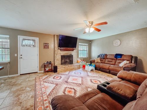 574 Ferndale Ln, Fairfield, TX, 75840-1904 | Card Image