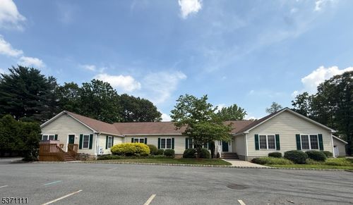1081 Littleton Rd, Morris Plains, NJ, 07950-3102 | Card Image