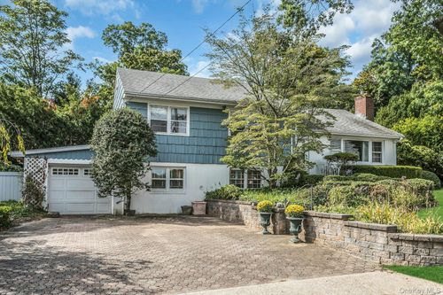 17 Church St, Oyster Bay, NY, 11771-2310 | Card Image