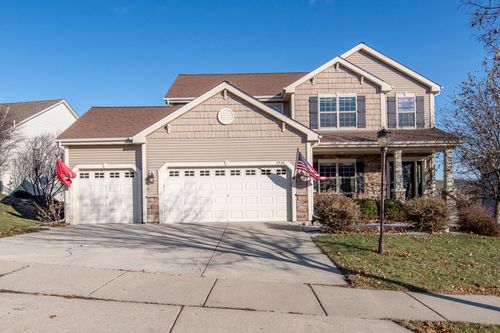 1715 Glacier Ridge Road, Waukesha, WI, 53188 | Card Image