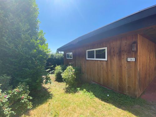 1561 24th St, West Vancouver, BC, V7V4H5 | Card Image