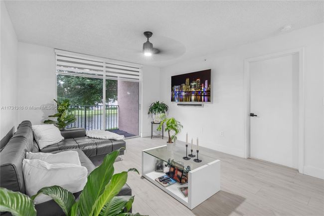 APT-206 - 12142 Saint Andrews Pl, Condo with 3 bedrooms, 2 bathrooms and null parking in Miramar FL | Image 4