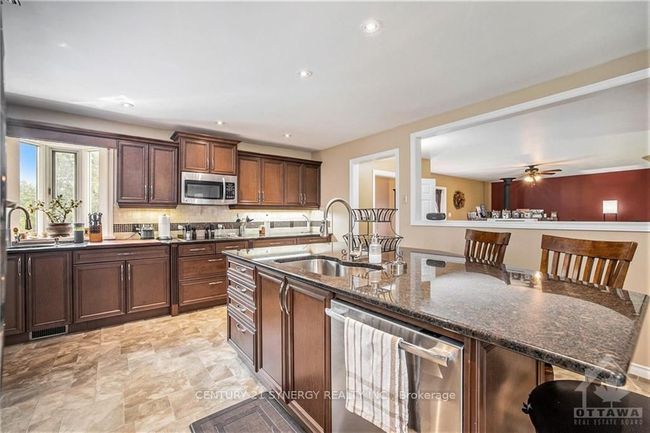 534 County Rd 1 Road, House other with 3 bedrooms, 3 bathrooms and 6 parking in Elizabethtown Kitley ON | Image 7