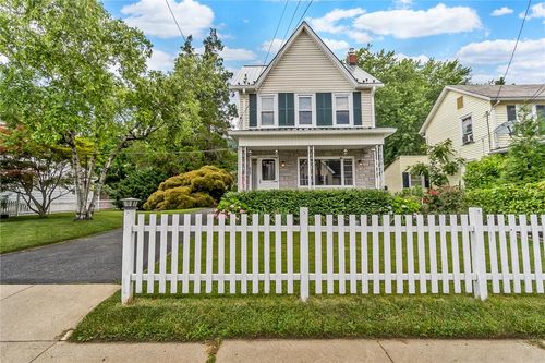 623 George St, Pen Argyl, PA, 18072-1713 | Card Image