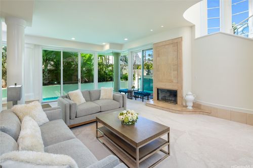 4343 Kahala Ave, Honolulu, HI, 96816-4853 | Card Image