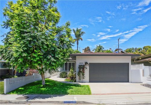 2913 Pacific Ave, Manhattan Beach, CA, 90266-2343 | Card Image
