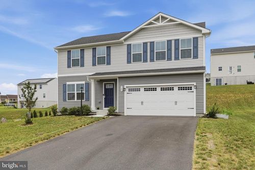 145 Peridot Dr, CHAMBERSBURG, PA, 17202-8263 | Card Image