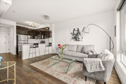 404-607 17 Ave Nw, Calgary, AB, T2M0N6 | Card Image