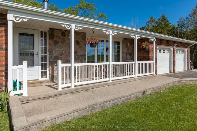 15 3 Rd Rd E, House other with 3 bedrooms, 1 bathrooms and 8 parking in Stoney Creek ON | Image 4