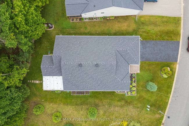 4 Red Maple Crt, House other with 3 bedrooms, 2 bathrooms and 4 parking in Gravenhurst ON | Image 36