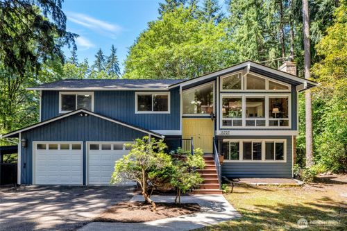 15727 154th Ave Ne, Woodinville, WA, 98072-8129 | Card Image