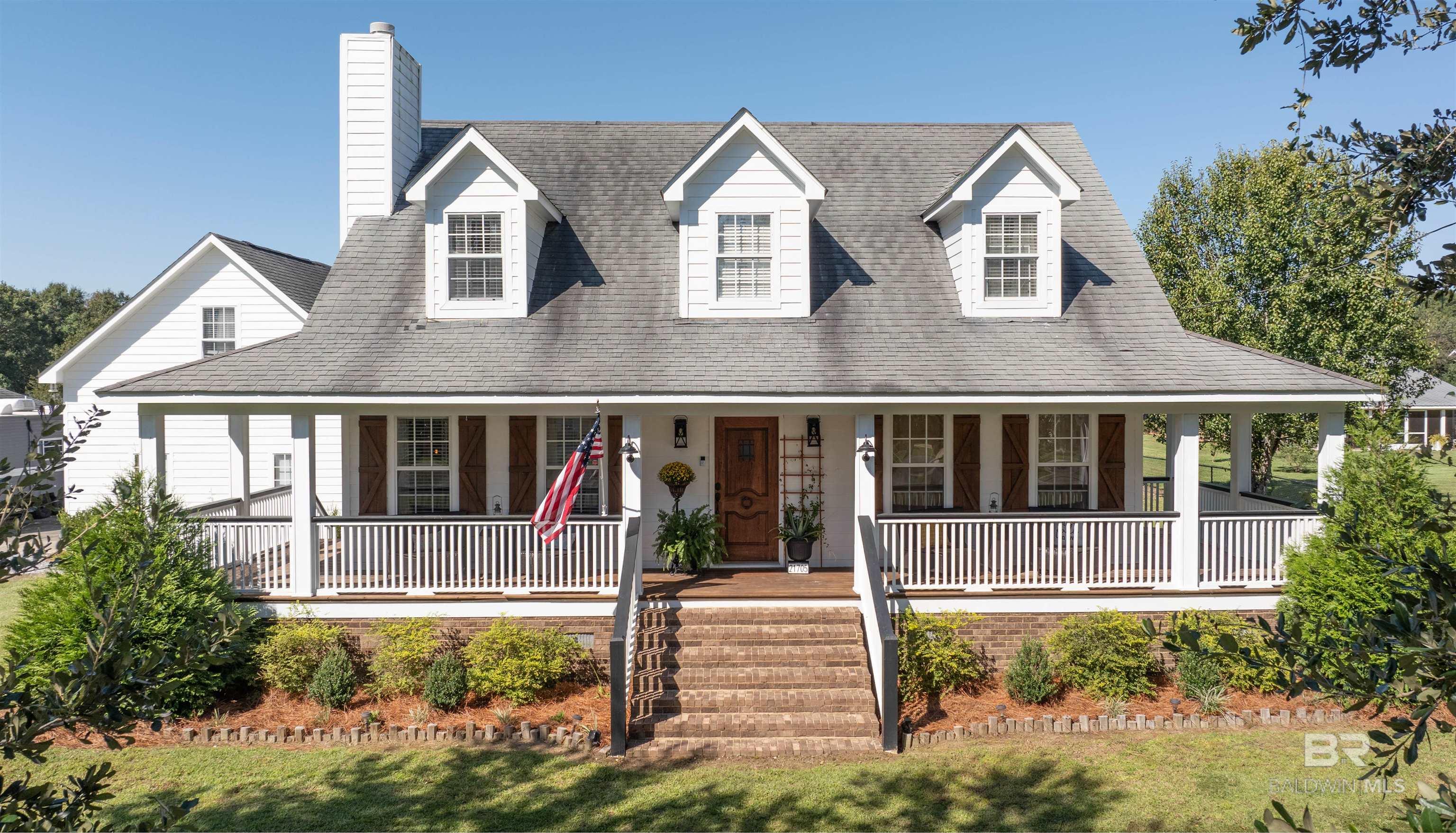 1st St, Silverhill, AL 36576