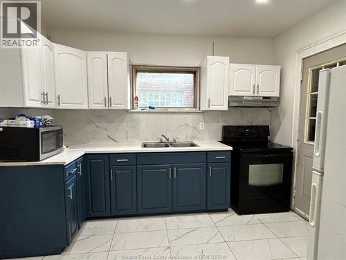 415 Rankin Ave, Windsor, ON, N9B2R6 | Card Image