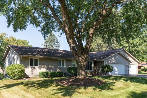 8628 Byron Hills Dr, BYRON, IL, 61010-9790 | Card Image