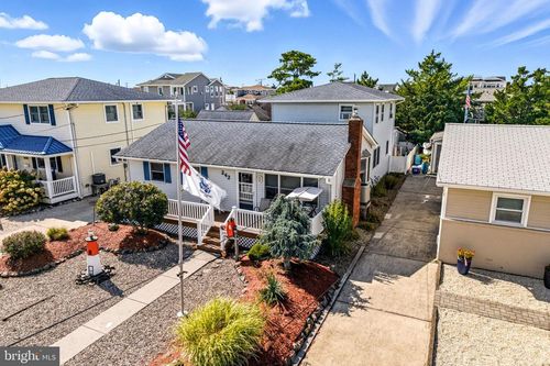 242 N 2nd St, Surf City, NJ, 08008-4915 | Card Image