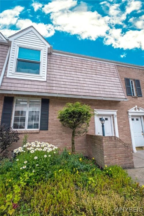 apt-60-270 Buffalo Rd, East Aurora, NY, 14052-1370 | Card Image