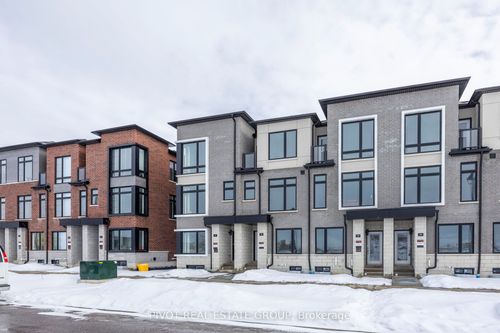 16 Pluto Way, Whitby, ON, L1M0M7 | Card Image