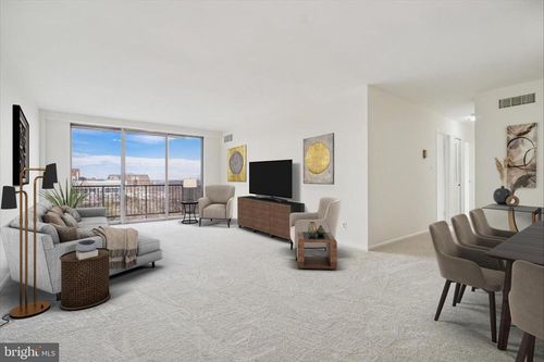 1-811-4977 Battery Ln, BETHESDA, MD, 20814-4931 | Card Image