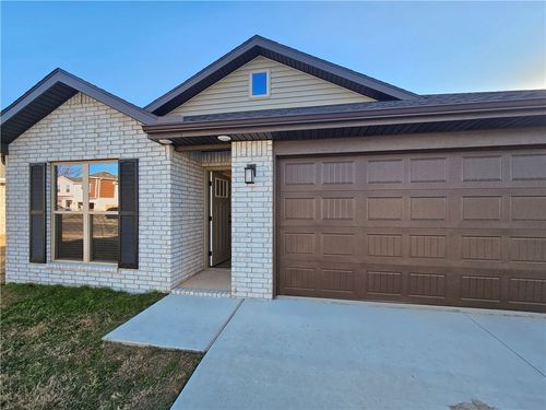 2091 Bluebonnet Ln, Centerton, AR, 72719-4044 | Card Image