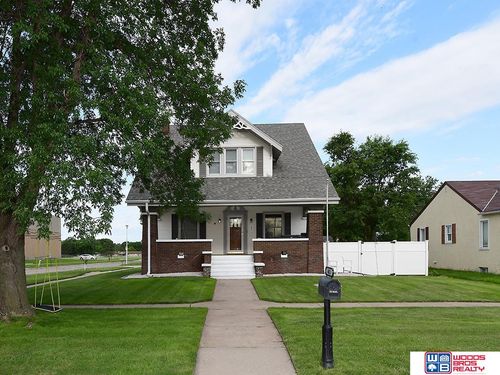 403 Banner St, Schuyler, NE, 68661-2433 | Card Image