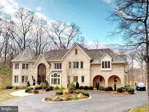 9629 Eagle Ridge Dr, BETHESDA, MD, 20817-3920 | Card Image