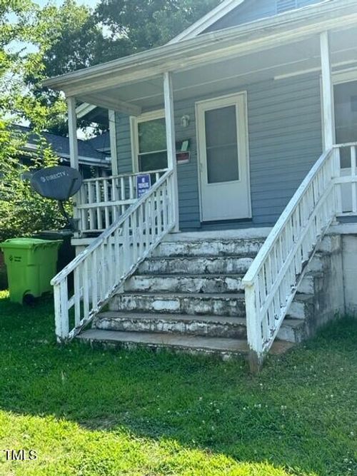 611 Quarry St, Raleigh, NC, 27601-2508 | Card Image