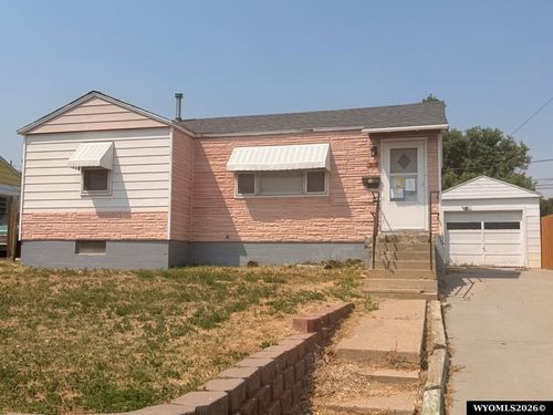 519 Ryan St, Rawlins, WY, 82301-4848 | Card Image